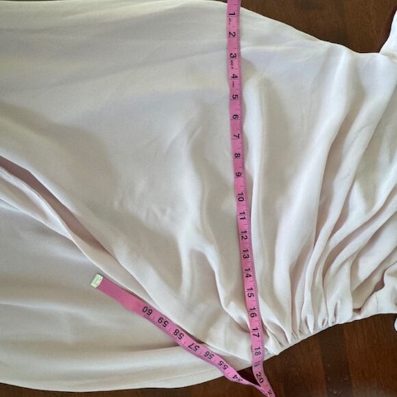 Soft pale pink chiffon dress with beads and sequins - Picture 8 of 8